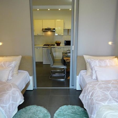 Apartments Topic ニン エクステリア 写真