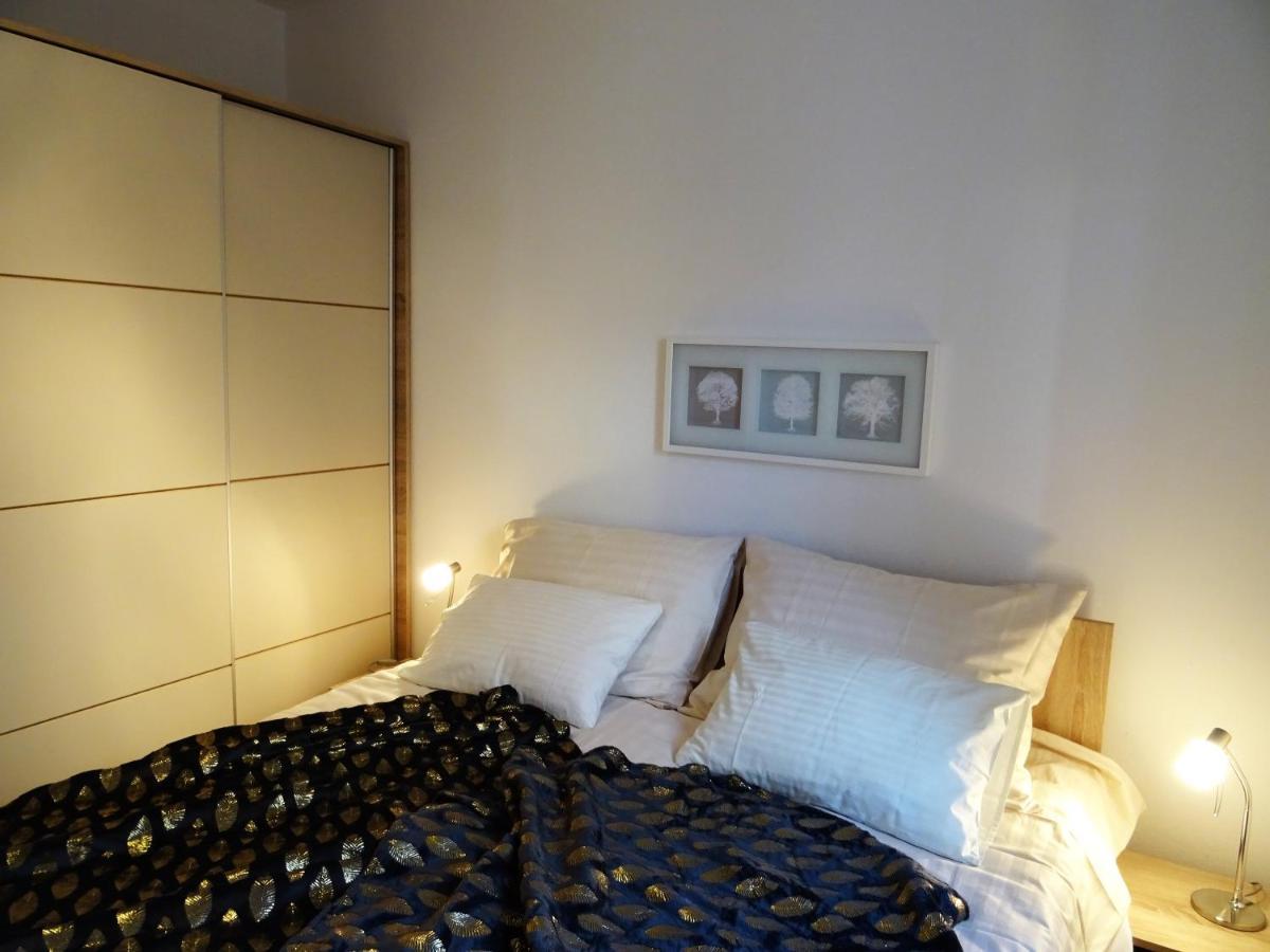 Apartments Topic ニン エクステリア 写真
