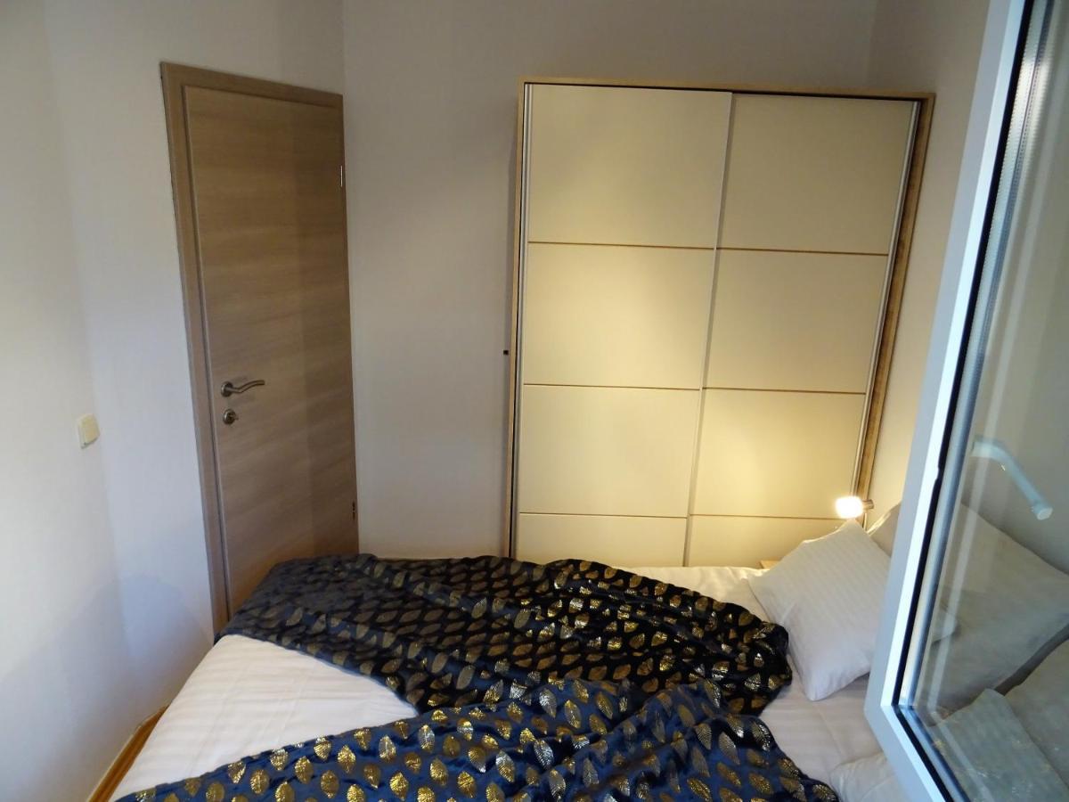Apartments Topic ニン エクステリア 写真